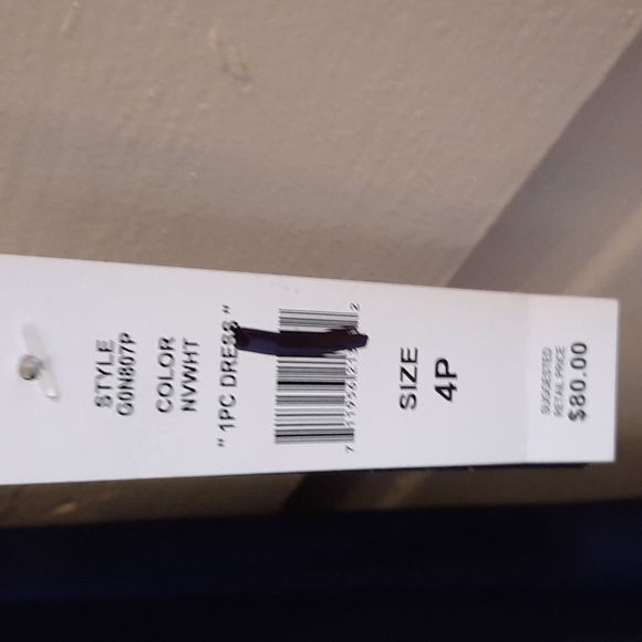 Dress - Picture 3 of 5